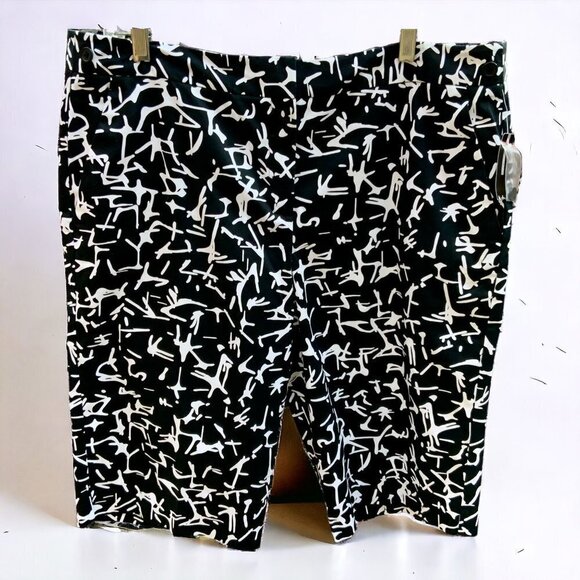 NEW DIRECTIONS LADIES BLACK WHITE CHINO STYLE FLAT FRONT POCKETS SHORTS NEW 16 - Picture 9 of 10